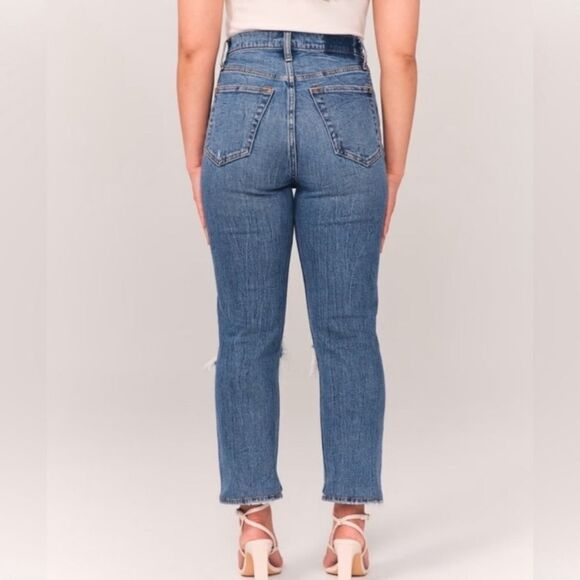 Abercrombie & Fitch Ultra High Rise Ankle Straight Jean Size 0 (25S) - Picture 2 of 8